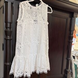 Gracia White Lace Sleeveless Dress